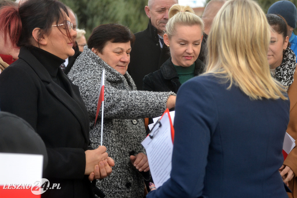 Uroczyste wciągnięcie flagi na maszt