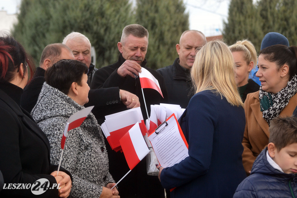 Uroczyste wciągnięcie flagi na maszt