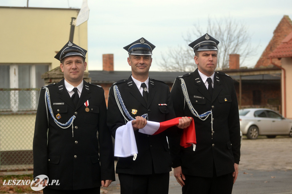 Uroczyste wciągnięcie flagi na maszt