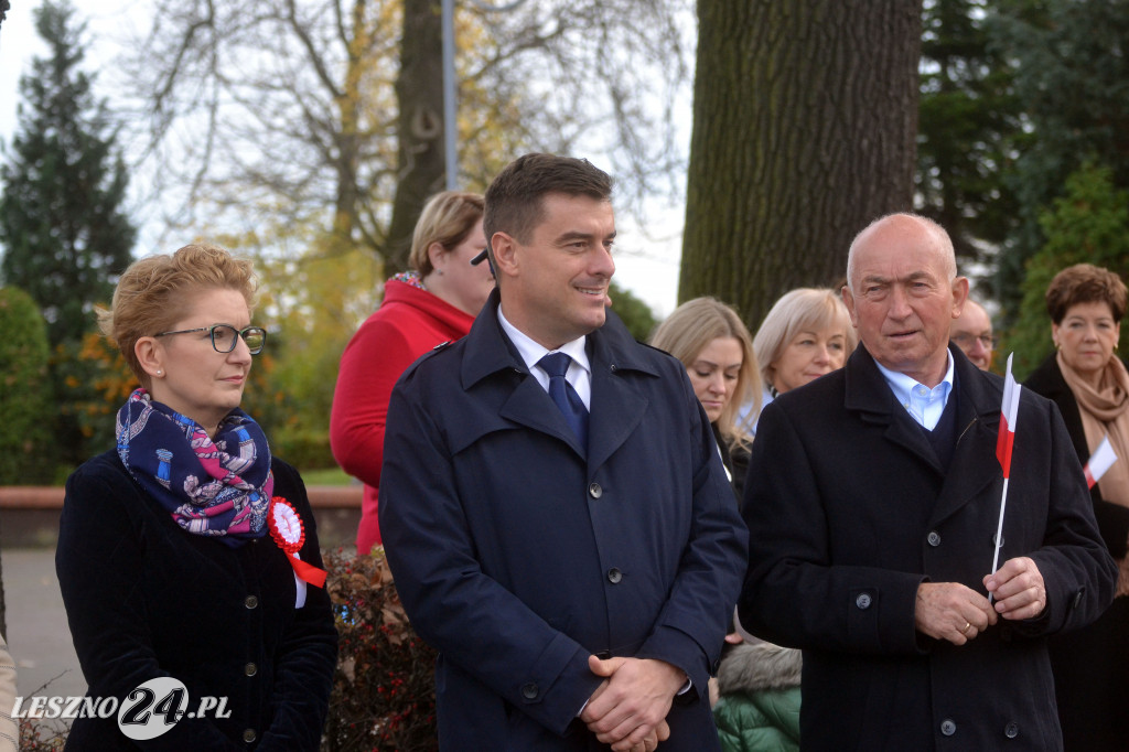 Uroczyste wciągnięcie flagi na maszt