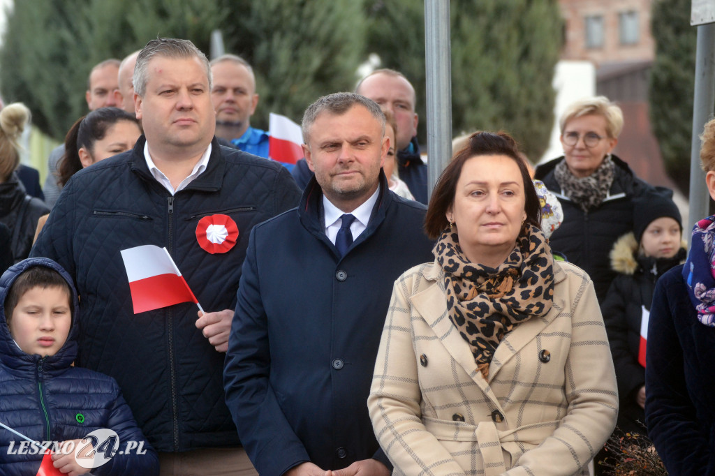 Uroczyste wciągnięcie flagi na maszt