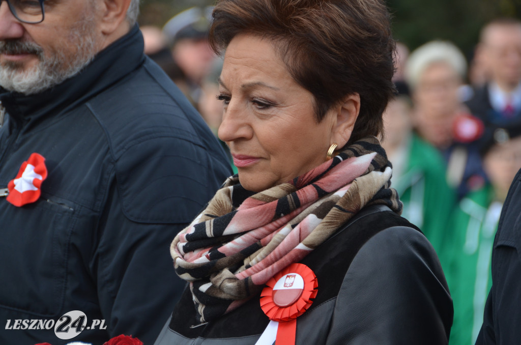 Uroczysta zbiórka pod pomnikiem