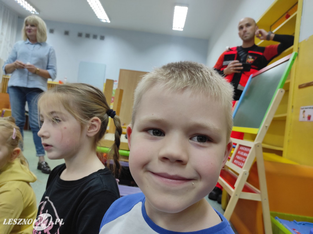 Ratownicy medyczni edukują