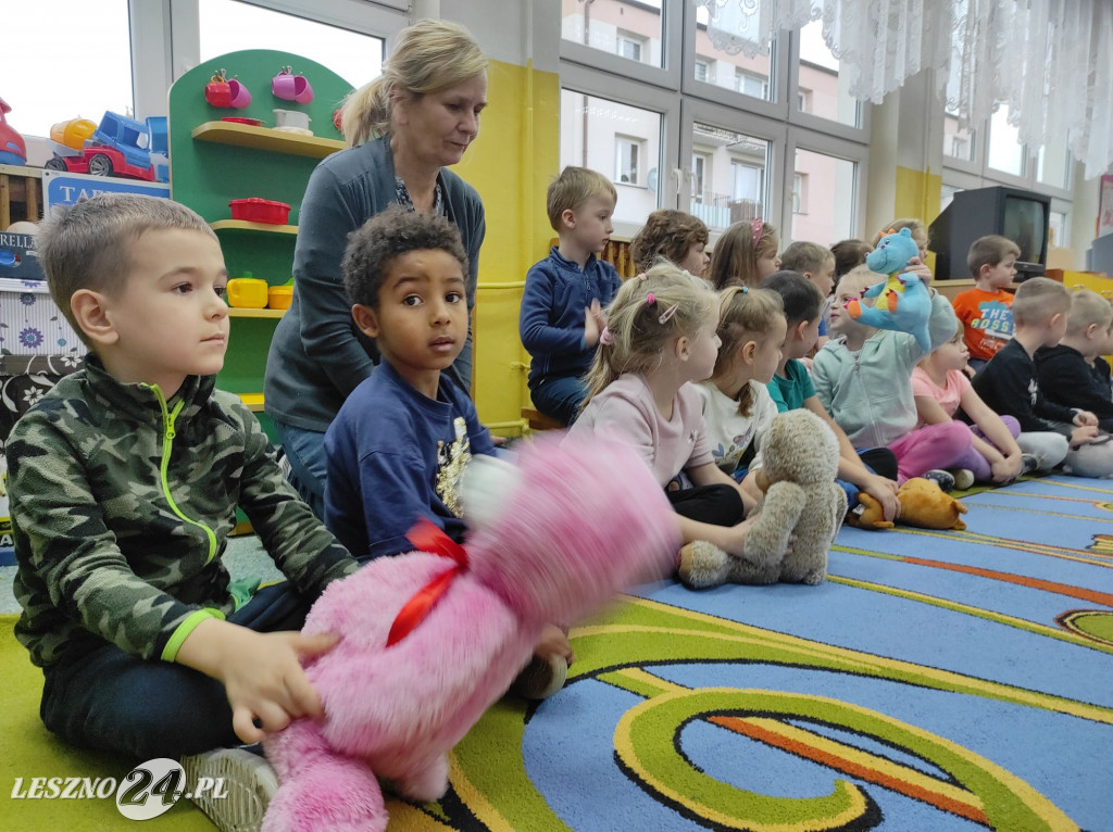 Ratownicy medyczni edukują