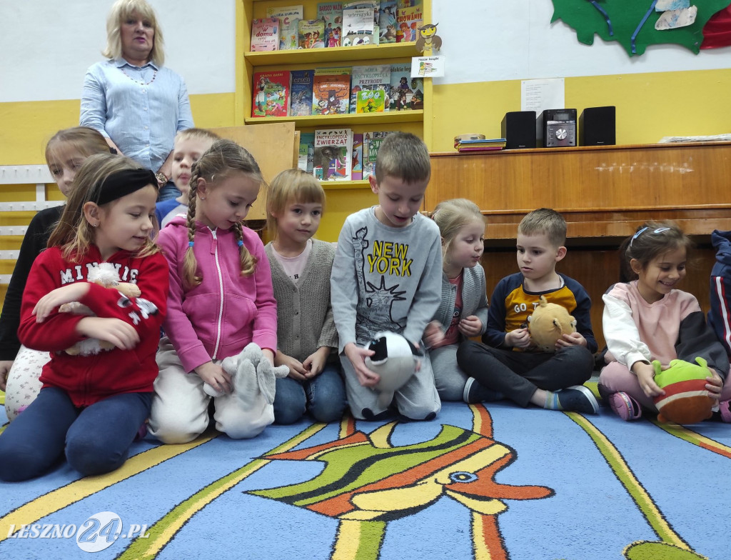 Ratownicy medyczni edukują