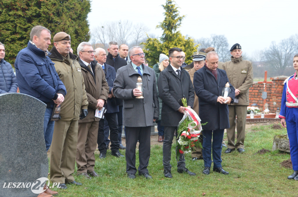 Odsłonięcie pomnika powstańców w Oporowie