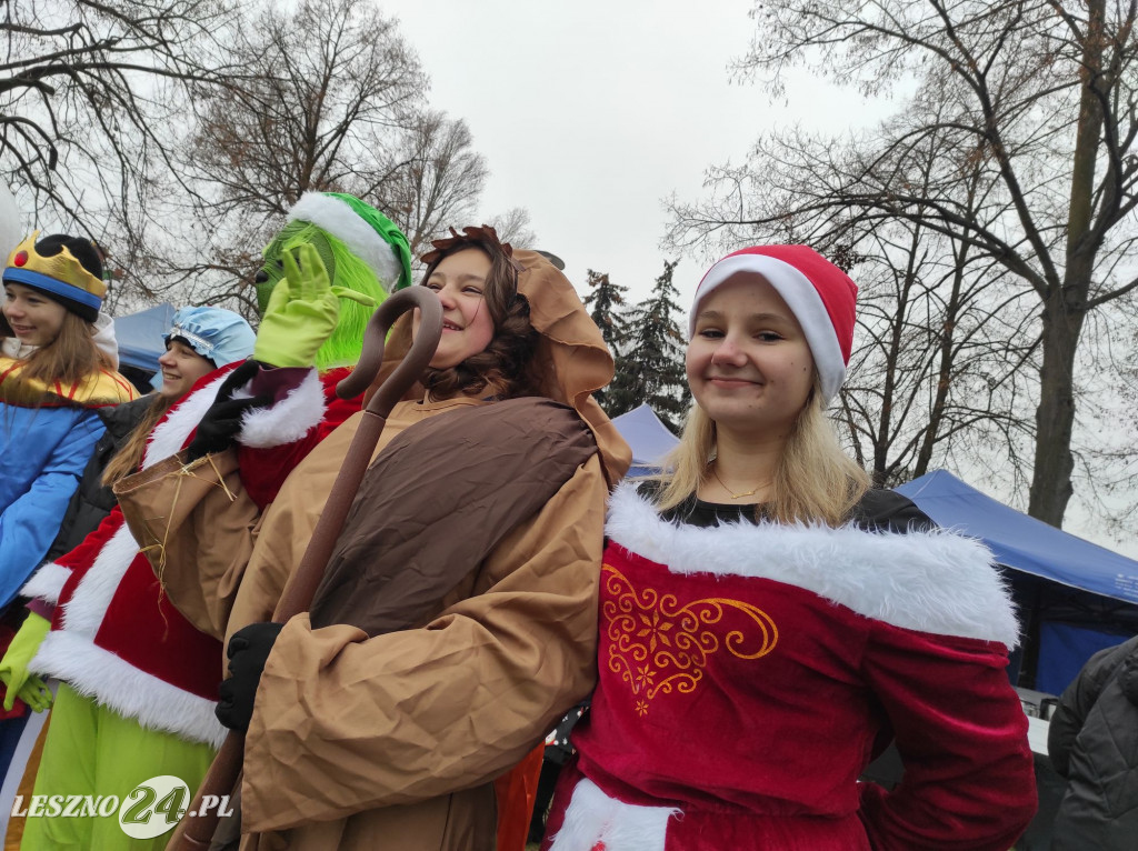 Strojenie choinki w Lesznie