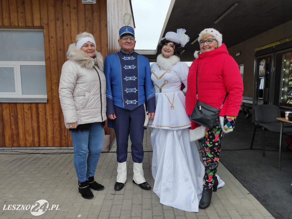 Strojenie choinki w Lesznie