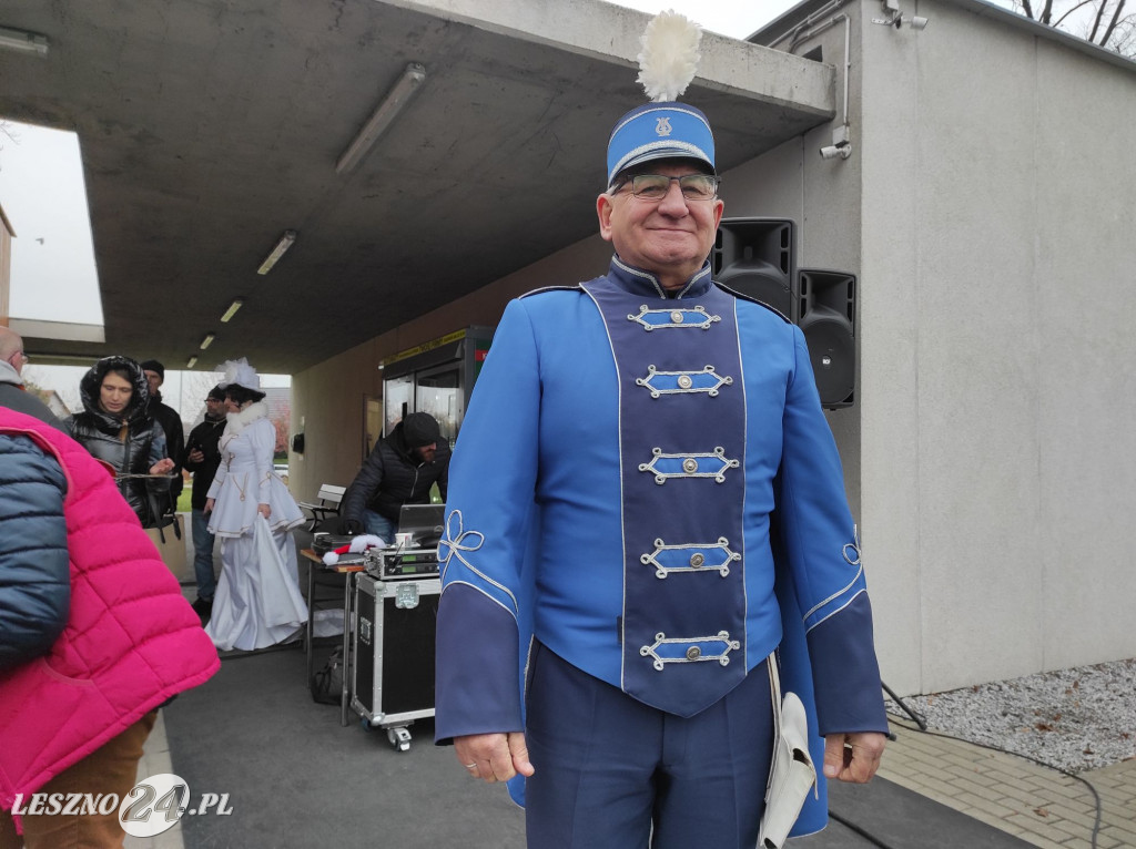 Strojenie choinki w Lesznie