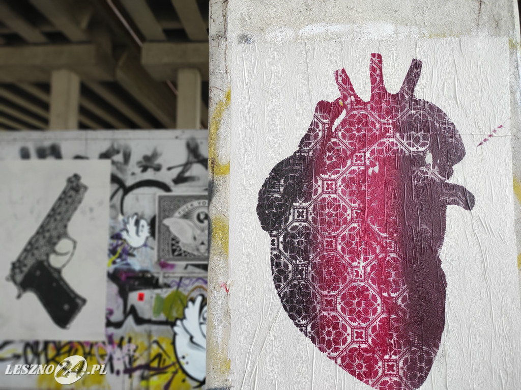 UNDER THE STREET GALLERY