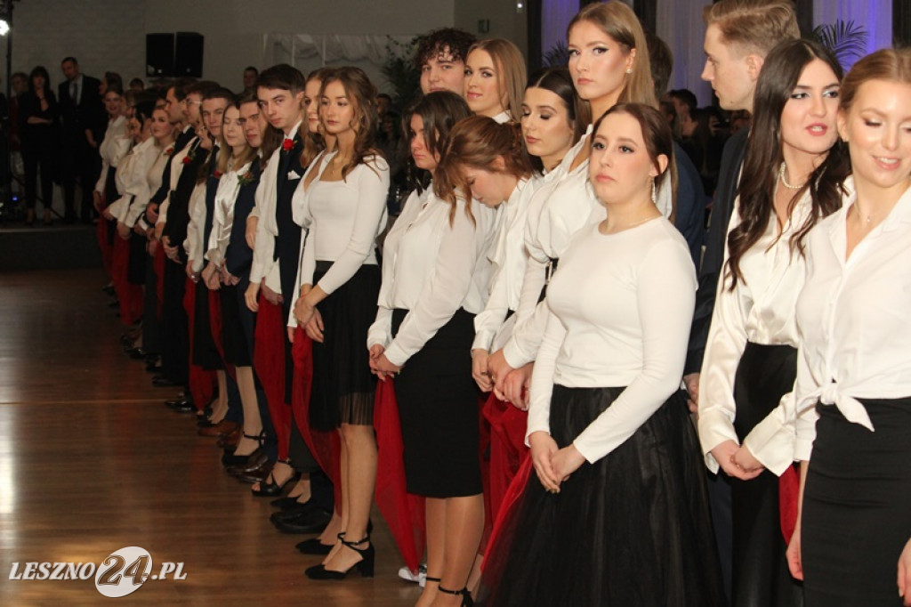 Wielka studniówka II LO w Lesznie część 1