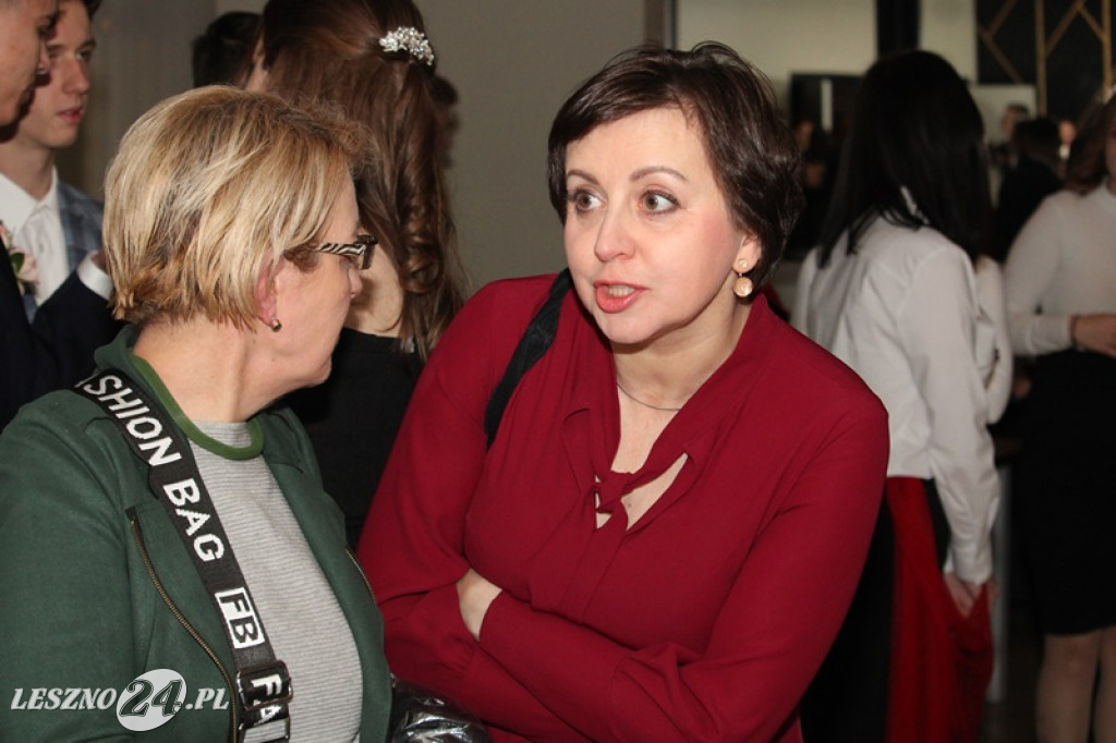Wielka studniówka II LO w Lesznie część 1