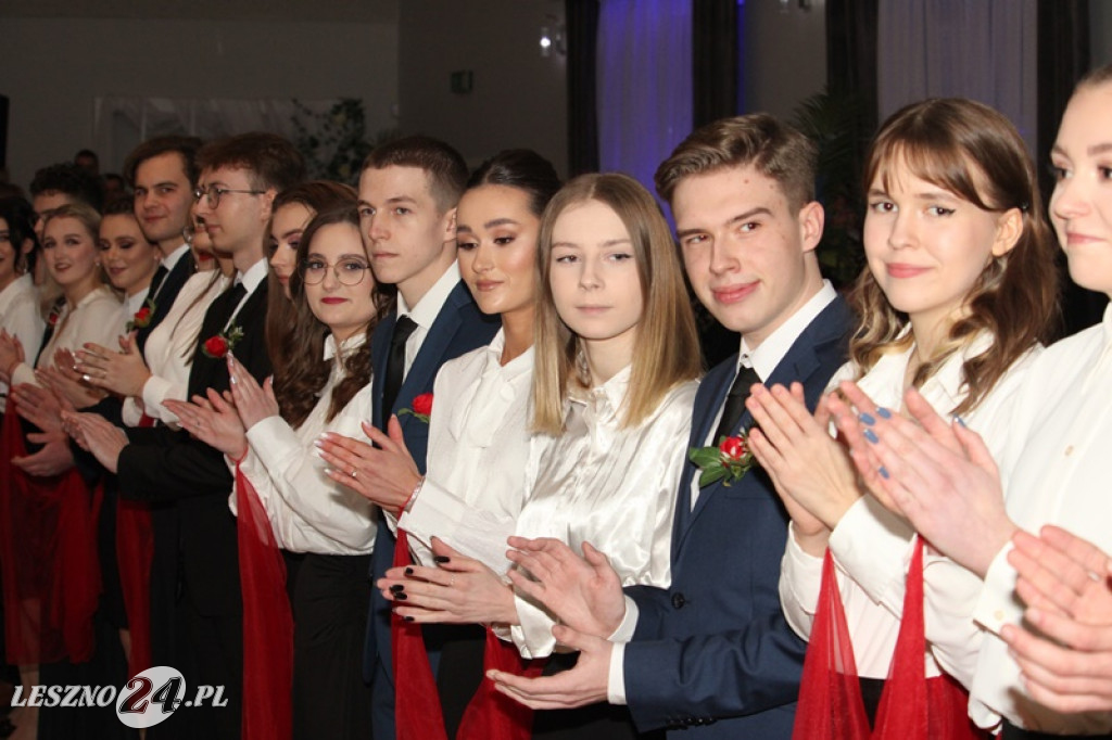 Wielka studniówka II LO w Lesznie część 1