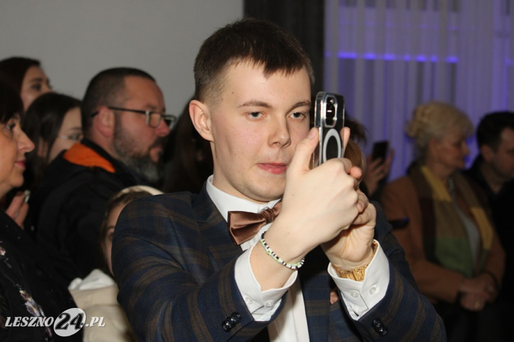Wielka studniówka II LO w Lesznie część 1