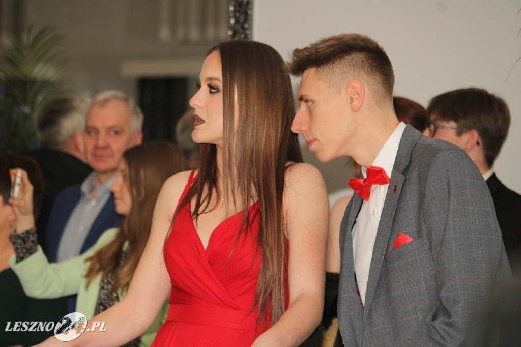 Wielka studniówka II LO w Lesznie część 1