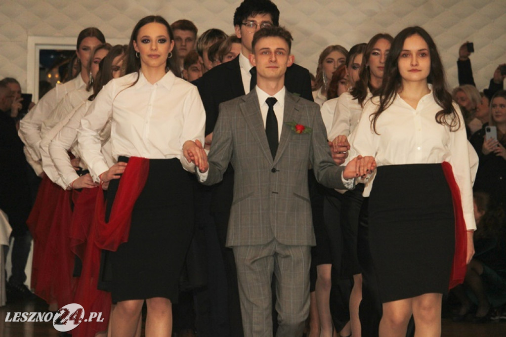 Wielka studniówka II LO w Lesznie część 1