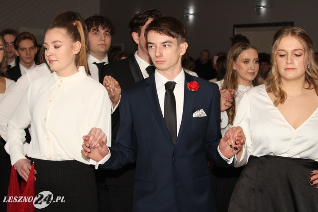Wielka studniówka II LO w Lesznie część 1