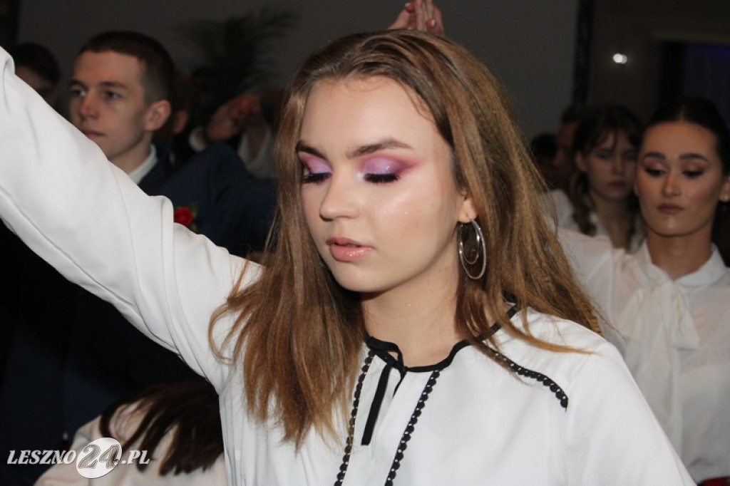 Wielka studniówka II LO w Lesznie część 1