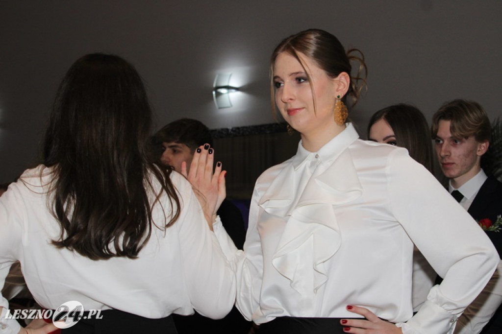Wielka studniówka II LO w Lesznie część 1