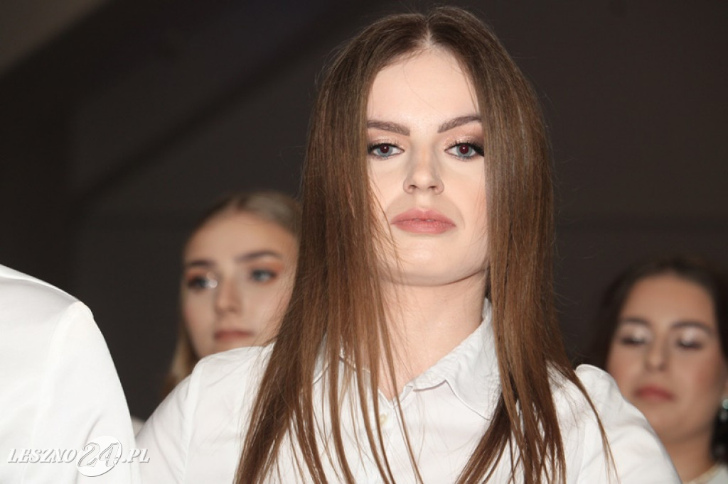 Wielka studniówka II LO w Lesznie część 1