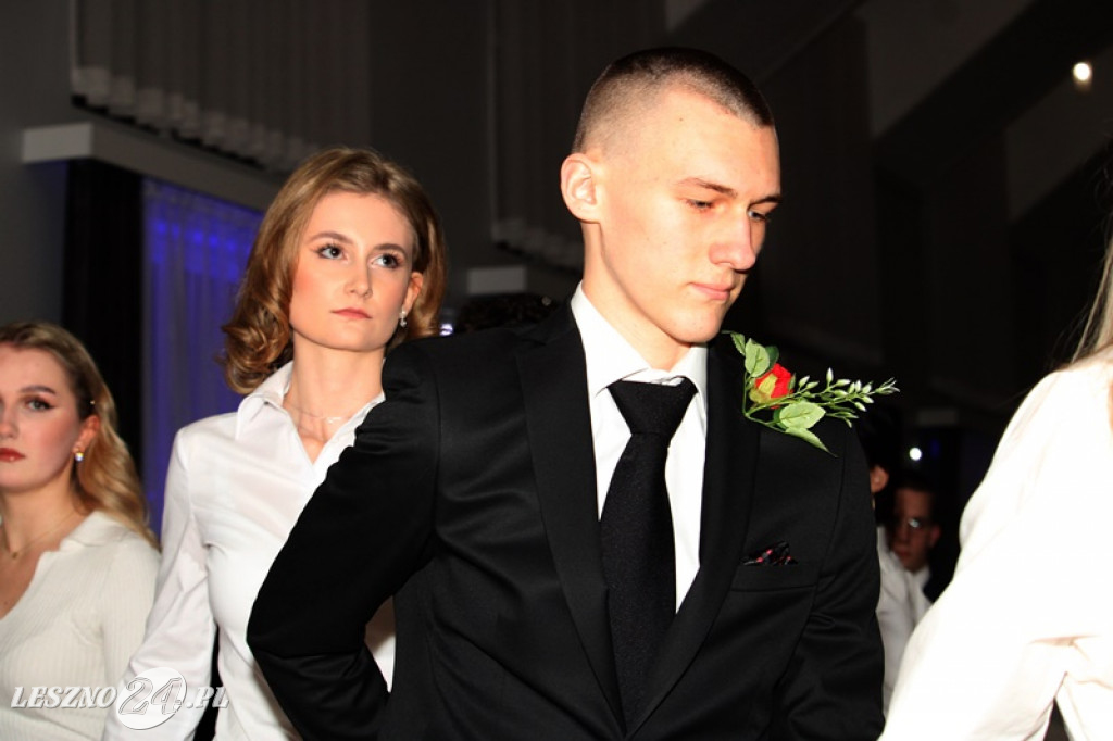 Wielka studniówka II LO w Lesznie część 1