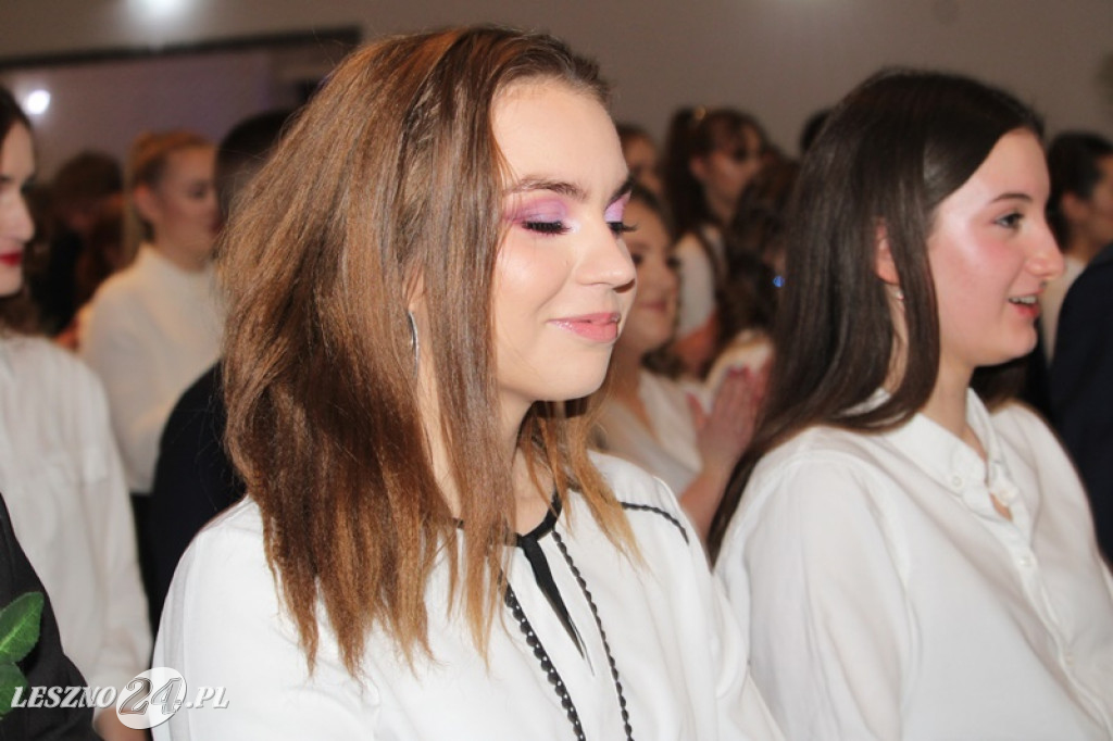 Wielka studniówka II LO w Lesznie część 1