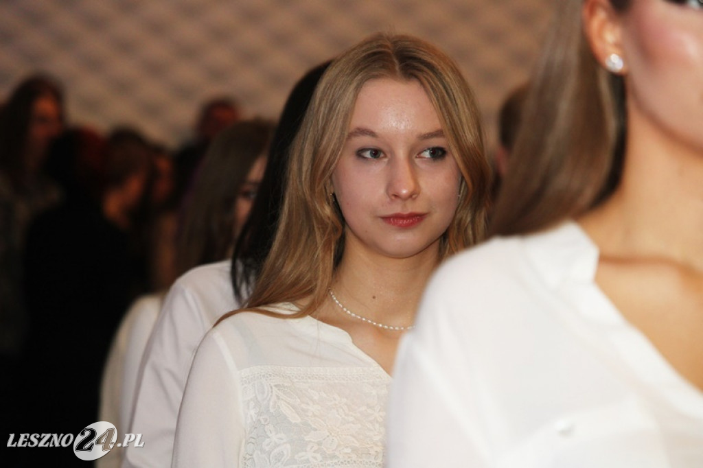 Wielka studniówka II LO w Lesznie część 1