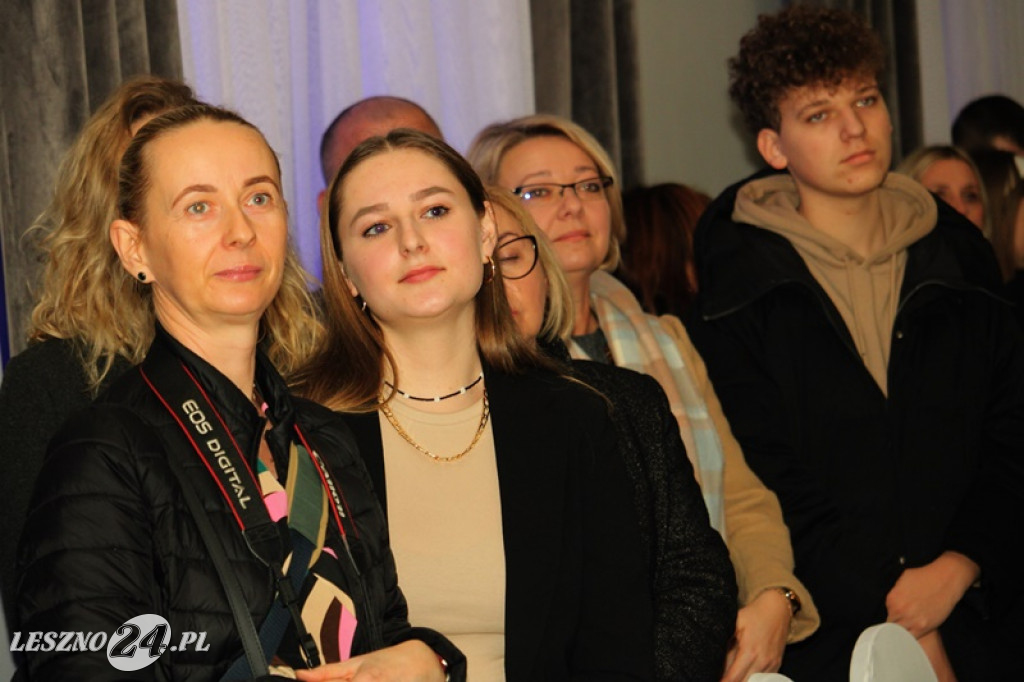 Wielka studniówka II LO w Lesznie część 1