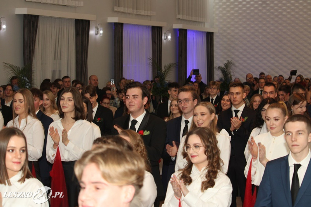 Wielka studniówka II LO w Lesznie część 1