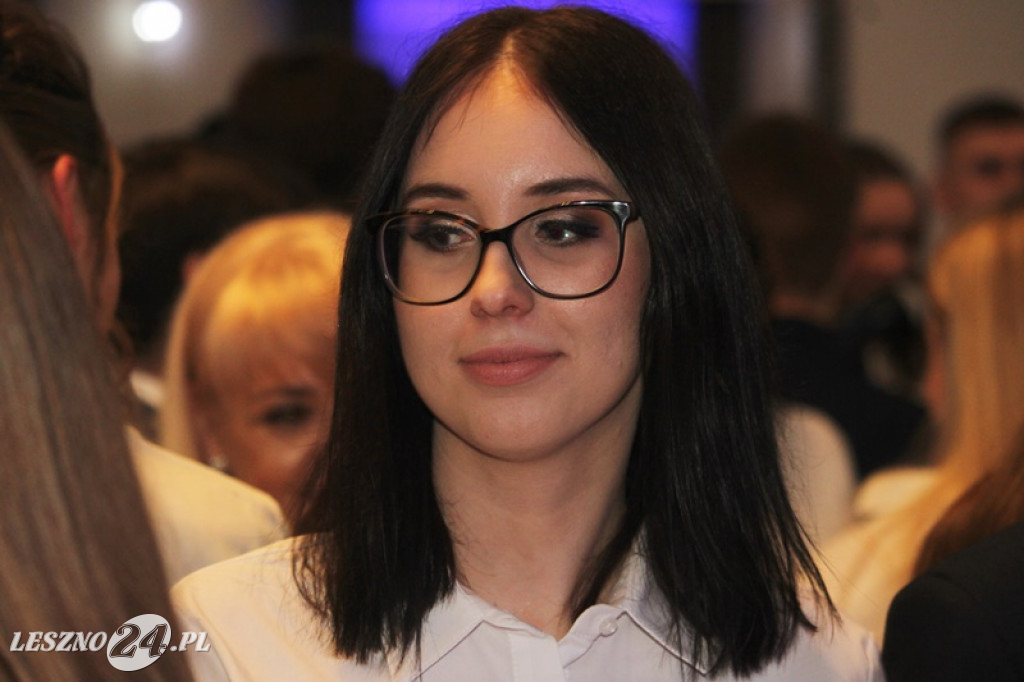 Wielka studniówka II LO w Lesznie część 1
