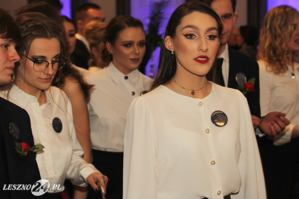 Wielka studniówka II LO w Lesznie część 1