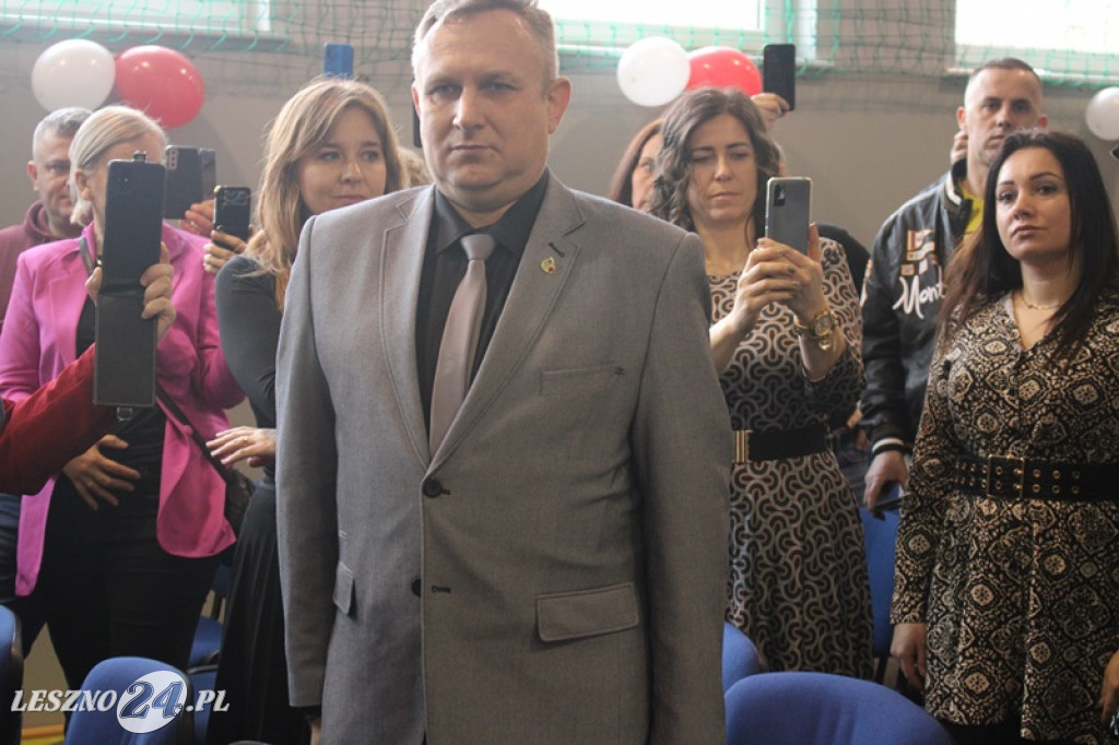 Pasowanie klas mundurowych w ZS nr 4
