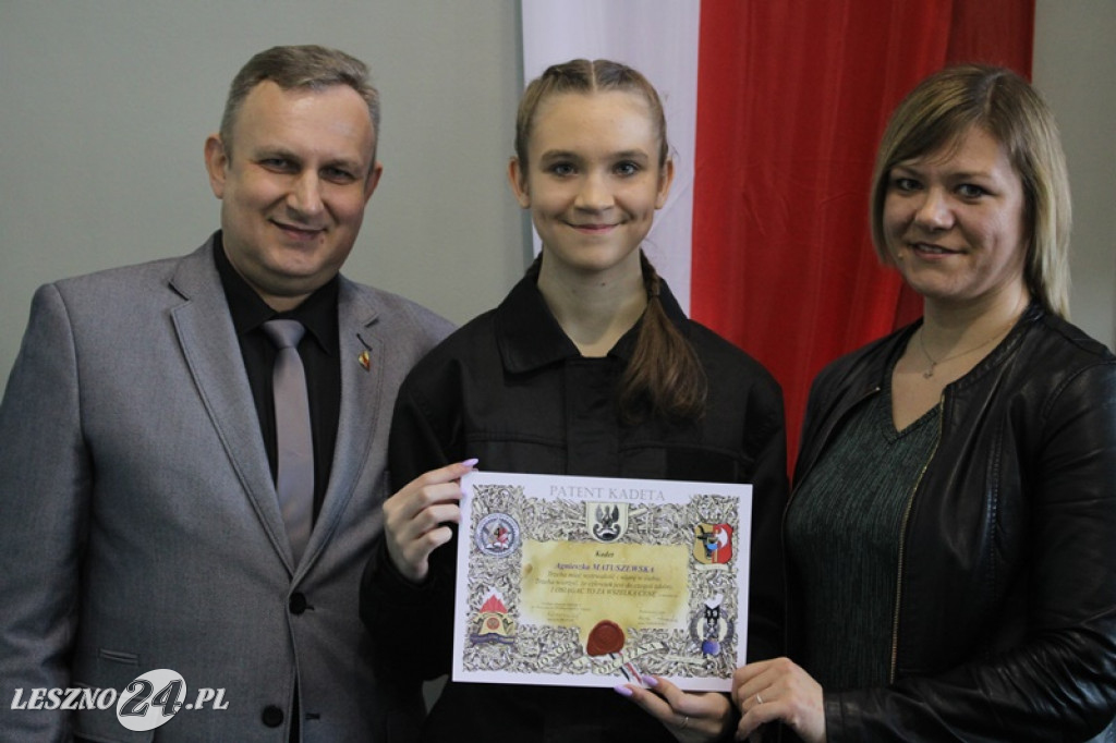 Pasowanie klas mundurowych w ZS nr 4