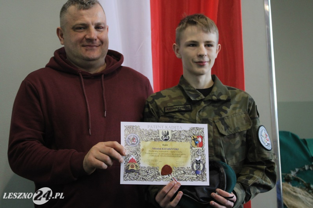 Pasowanie klas mundurowych w ZS nr 4