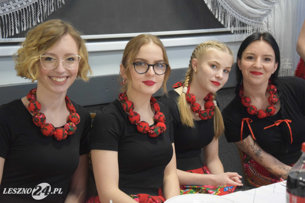 Folk Biesiada i pokaz mody w Święciechowie