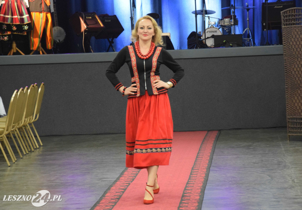 Folk Biesiada i pokaz mody w Święciechowie