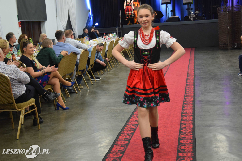 Folk Biesiada i pokaz mody w Święciechowie