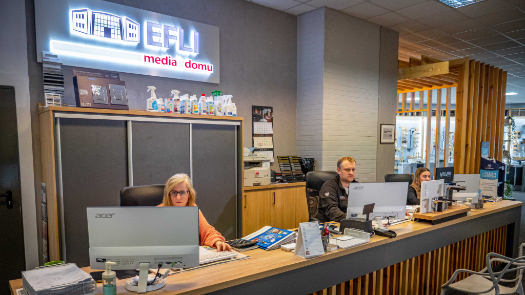 Salon Łazienek EFLI świętuje 1. urodziny