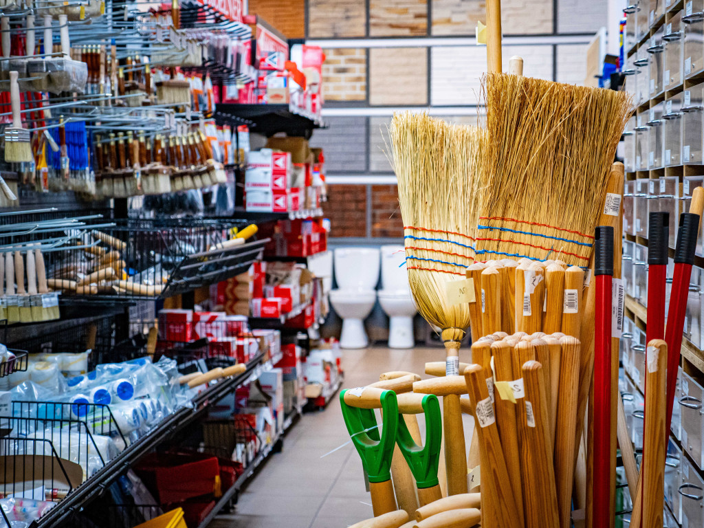 Salon Łazienek EFLI świętuje 1. urodziny