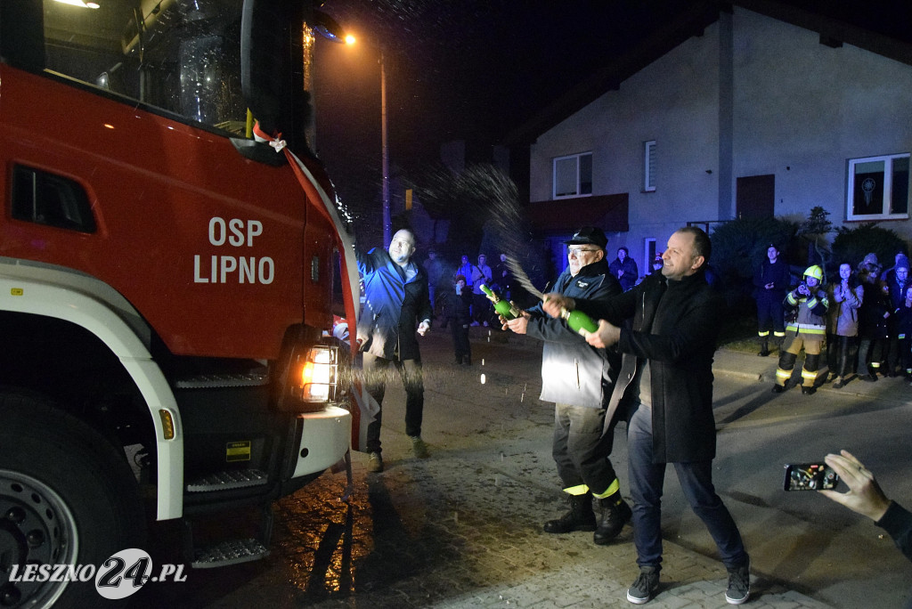 Nowy samochów dla OSP Lipno