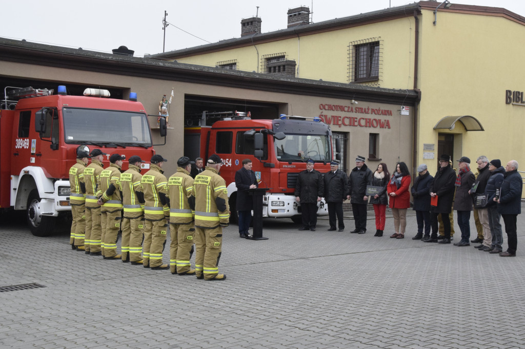 Będą nowe wozy dla strażaków