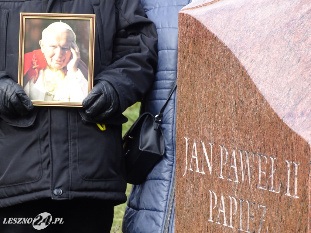 Protest w obronie Jana Pawła II