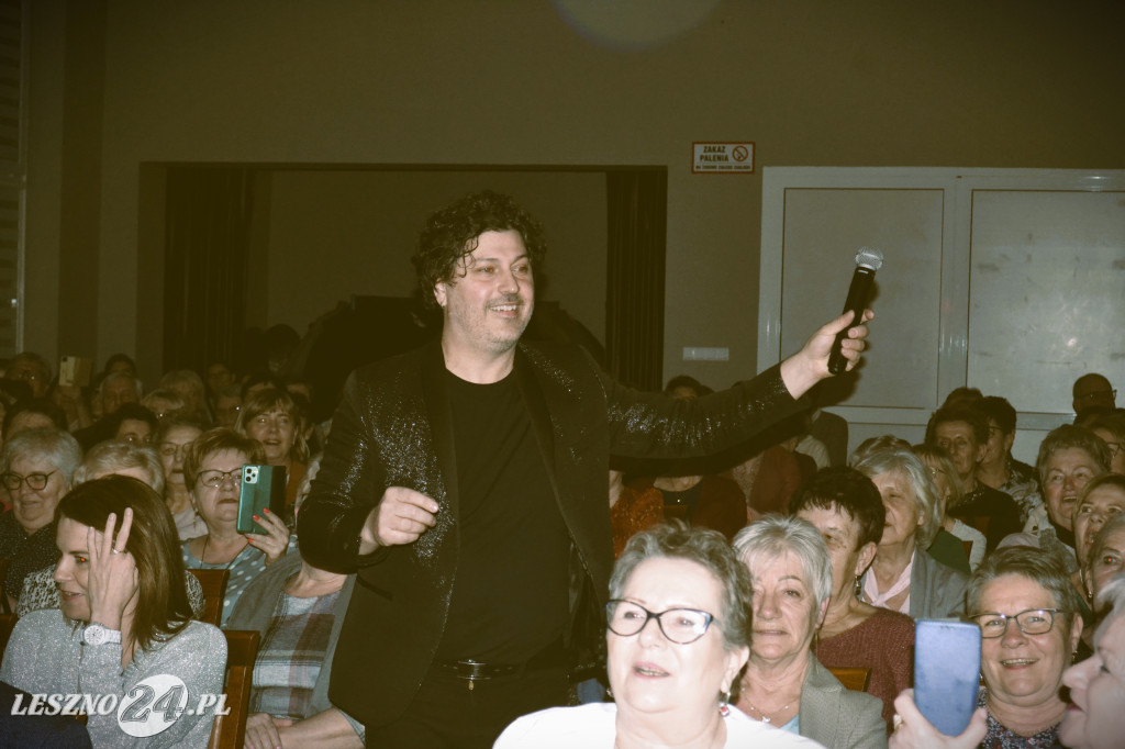 Dario zaśpiewał dla wszystkich kobiet