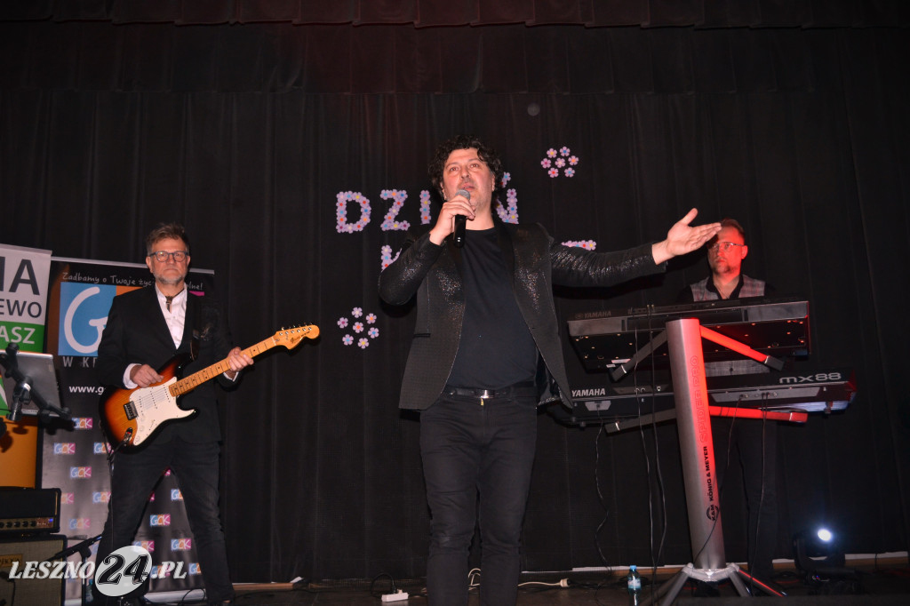 Dario zaśpiewał dla wszystkich kobiet