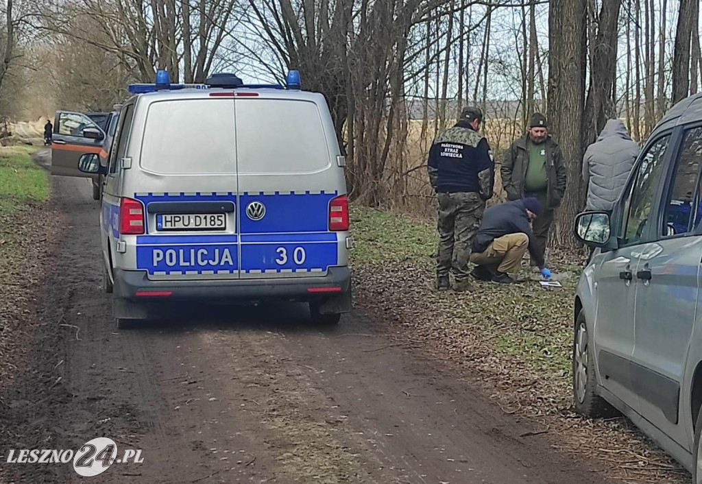 Mężczyzna z pociskami zatrzymany w lesie