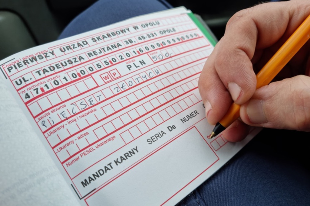 Po pięćset złotych i tuzin karniaków