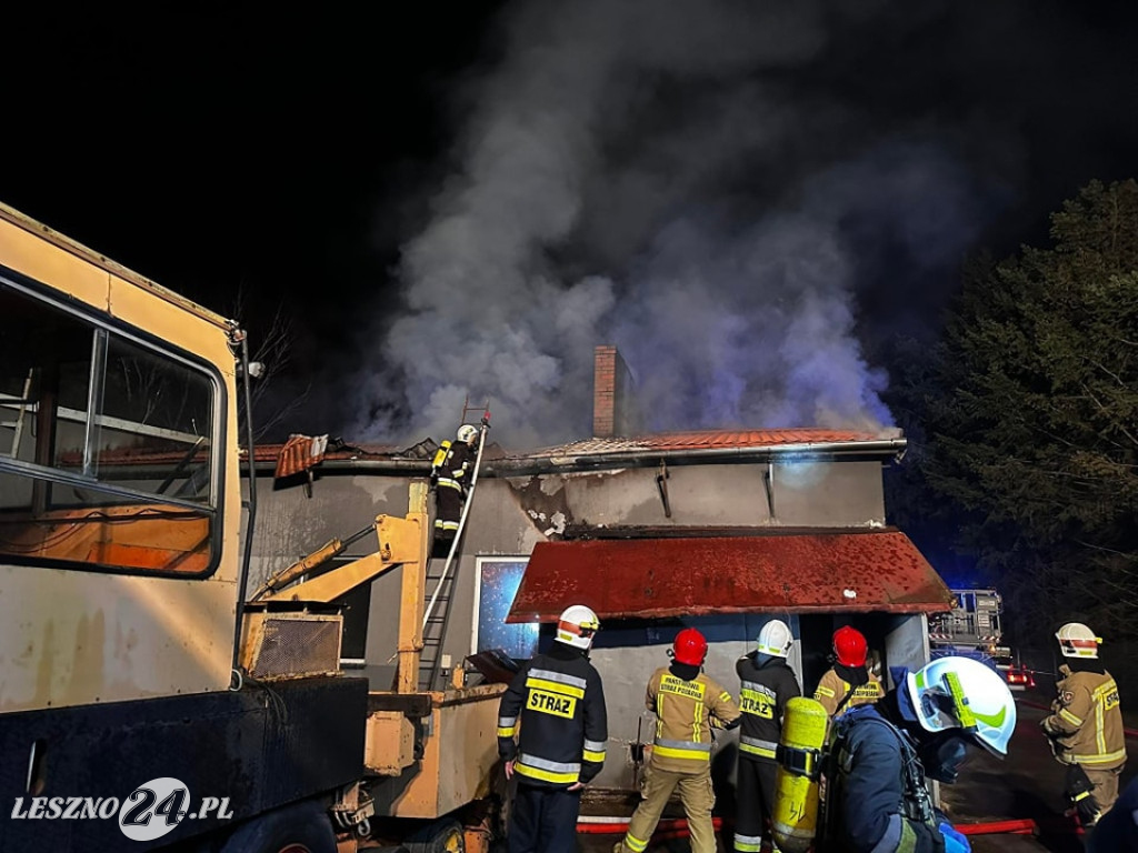 Duże straty po pożarze warsztatu