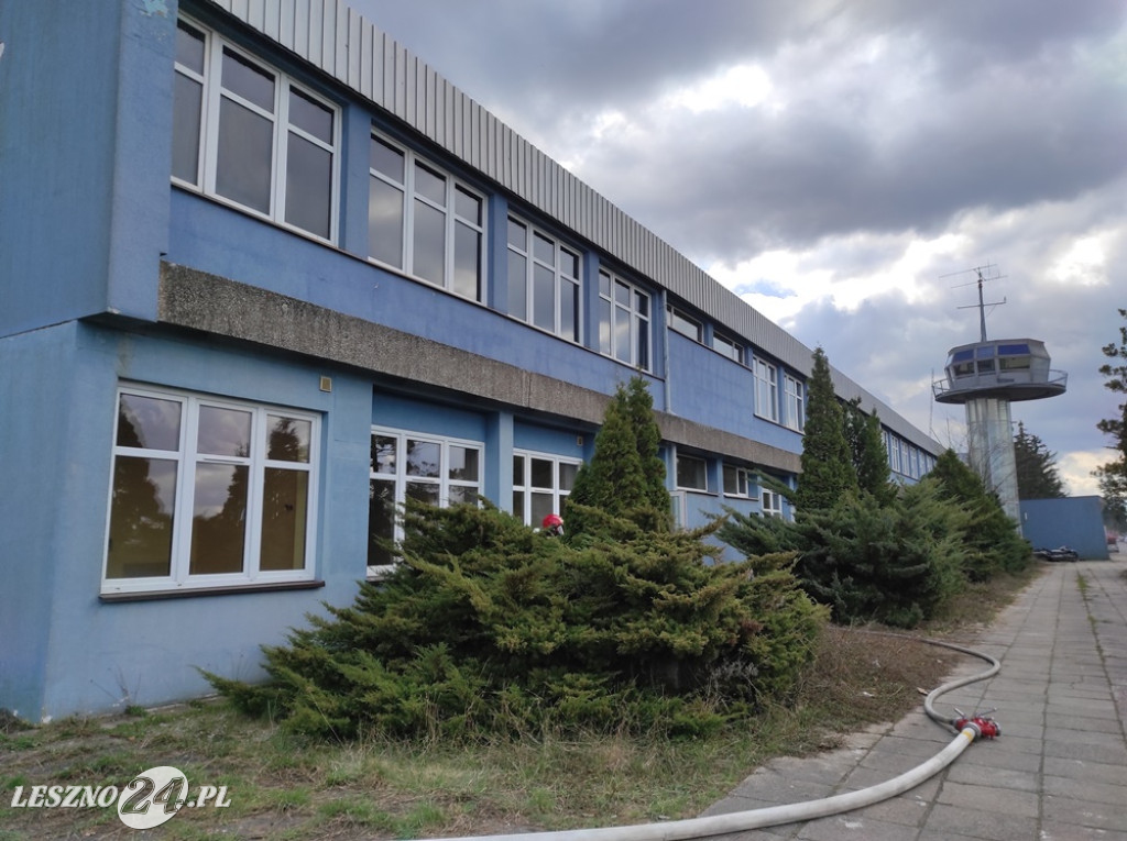 Hotel na lotnisku opanowali strażacy
