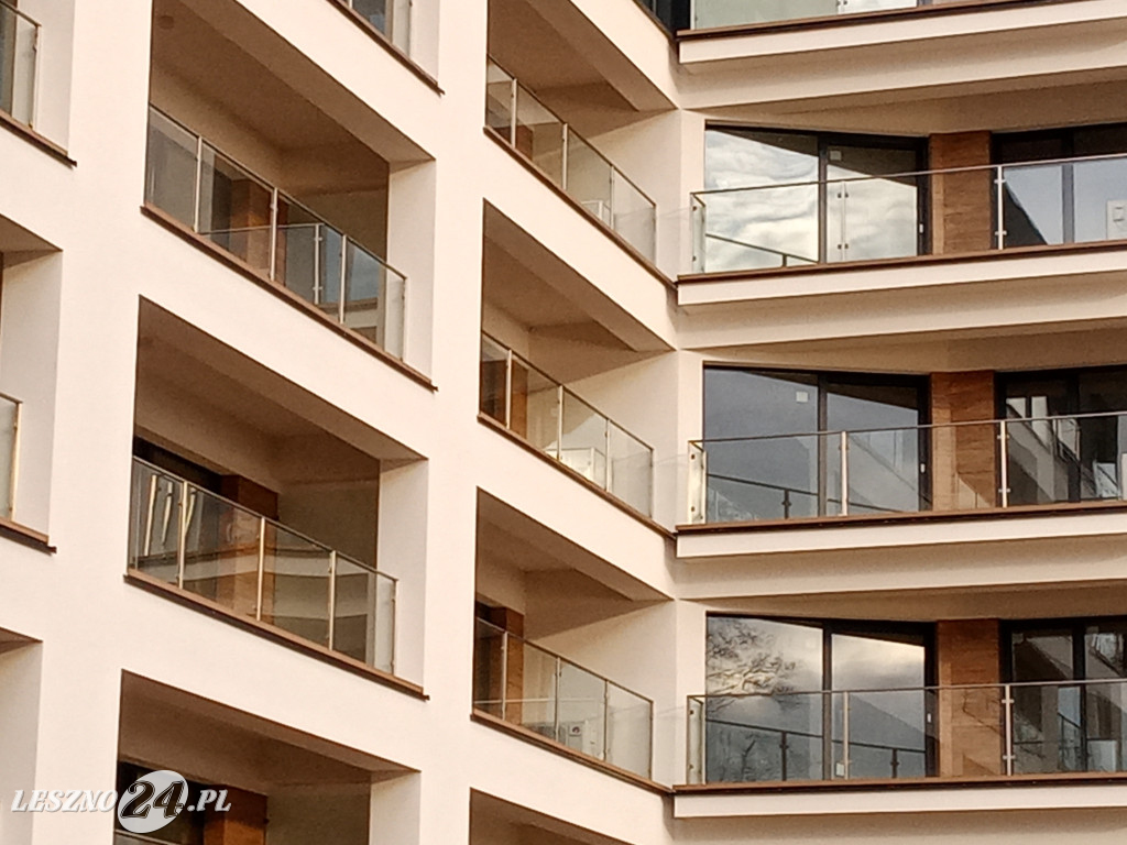 Apartamentowce nad Jeziorem Dominickim