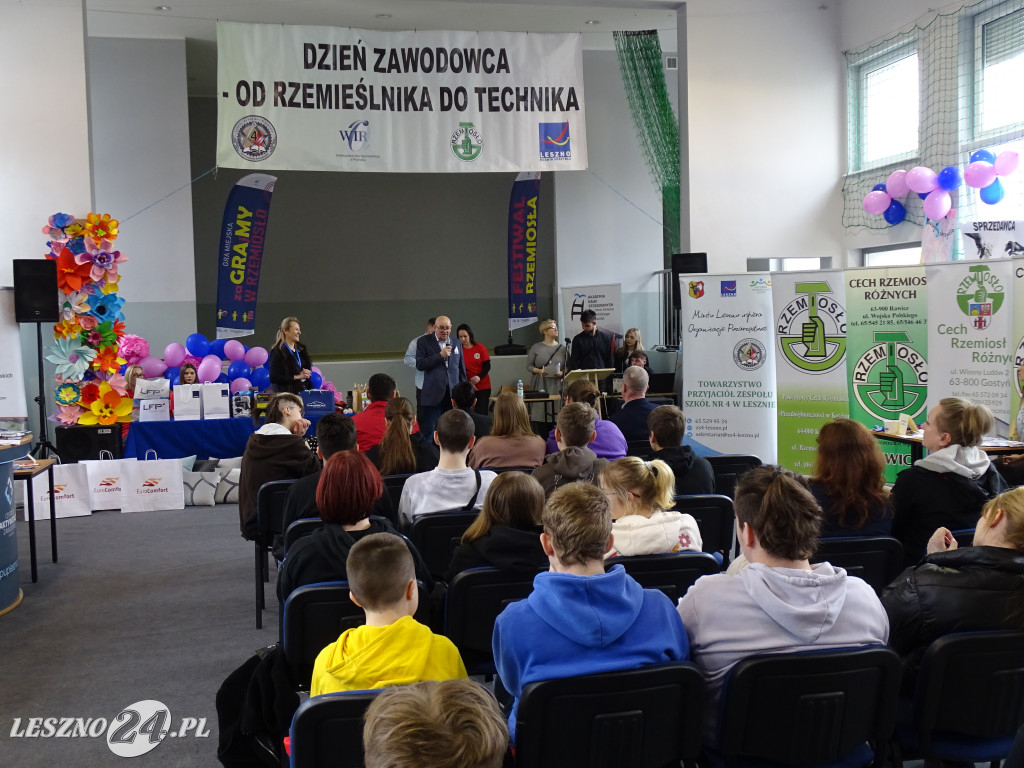 Dzień Zawodowca w ZS nr 4 w Lesznie